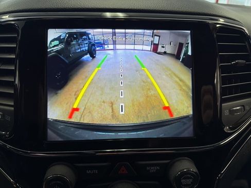 Used 2020 Jeep Grand Cherokee Trailhawk w/ Trailhawk Luxury Group image 17