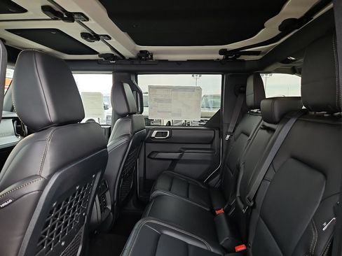 New 2026 Ford Bronco Badlands AWD/4WD image 19