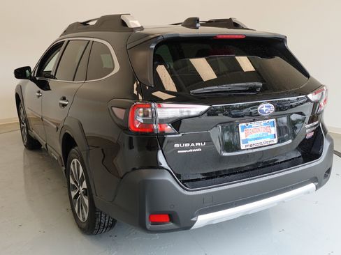 Used 2025 Subaru Outback Touring w/ Tech Package 2 image 8