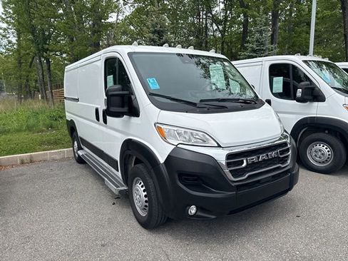 Used 2025 RAM ProMaster 2500 w/ U-Haul Equipment Group FWD image 8