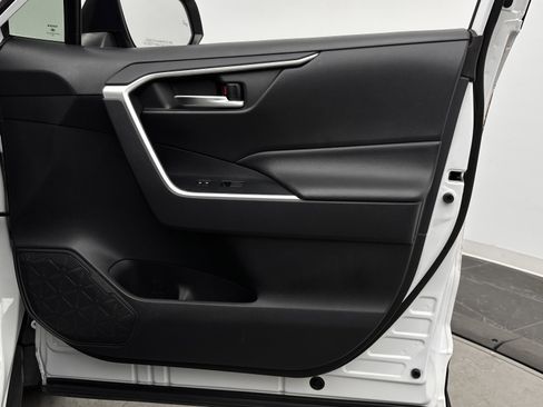 Used 2019 Toyota RAV4 XLE image 34