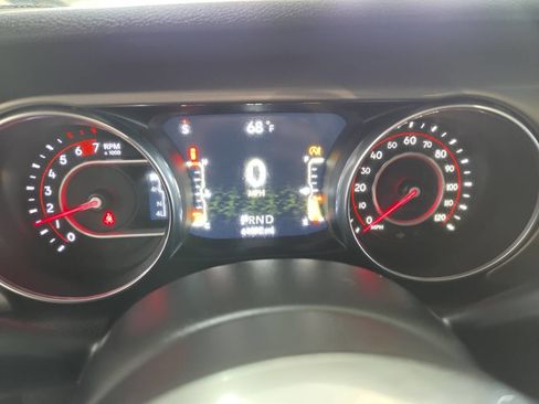 Used 2019 Jeep Wrangler Unlimited Rubicon w/ Cold Weather Group AWD/4WD image 38