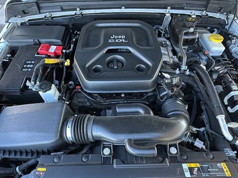 Used 2021 Jeep Wrangler Unlimited Sport image 27