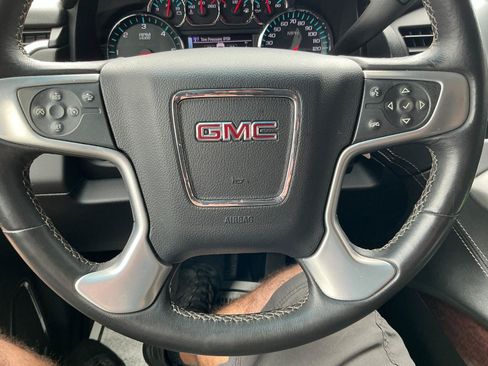 Used 2018 GMC Yukon SLE w/ SLE Value Package AWD/4WD image 11