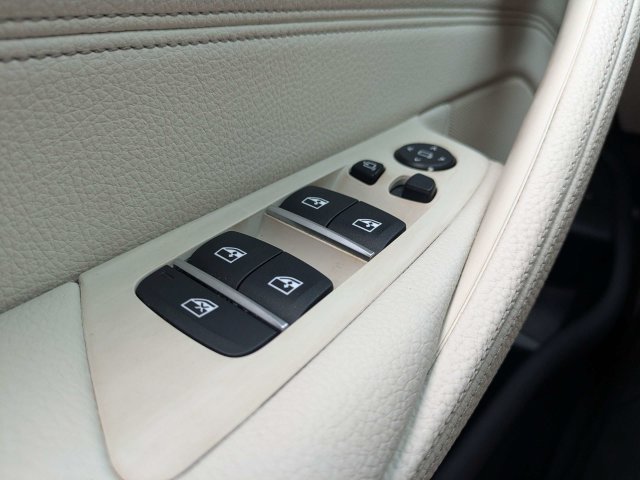Used 2017 BMW 530i RWD image 25