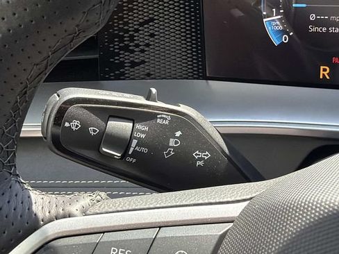 New 2026 Volkswagen Tiguan SE R-Line FWD image 30