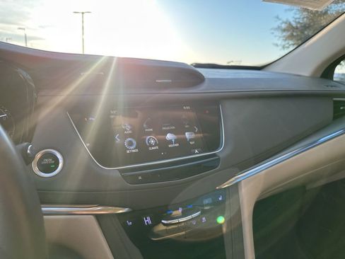 Used 2019 Cadillac XT5 Luxury image 35