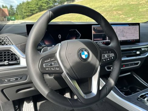 Used 2024 BMW X5 xDrive40i w/ Premium Package AWD/4WD image 37