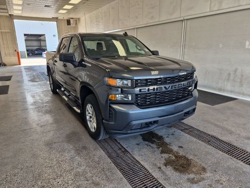 Used 2020 Chevrolet Silverado 1500 Custom w/ Custom Value Package AWD/4WD image 6