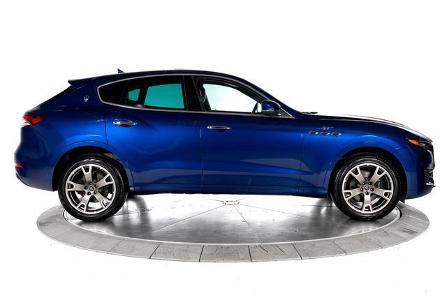 Used 2023 Maserati Levante GT AWD/4WD image 7