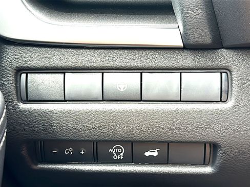 New 2026 Nissan Rogue SV FWD image 25