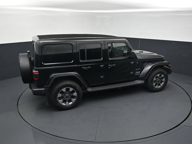 Used 2022 Jeep Wrangler Unlimited Sahara w/ Cold Weather Group AWD/4WD image 18