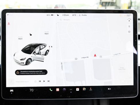 Used 2022 Tesla Model 3 Standard Range image 27