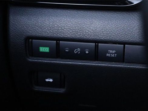 Certified 2024 Nissan Sentra SV image 19