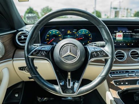 Used 2023 Mercedes-Benz E 350 4MATIC Sedan image 30