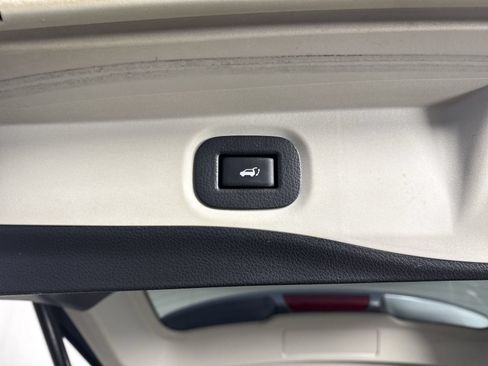 Used 2019 Nissan Rogue SV w/ Sun & Sound Touring Package AWD/4WD image 35