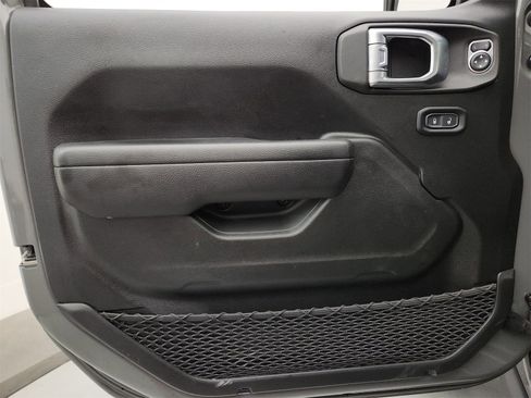 Used 2023 Jeep Wrangler Unlimited Sport image 17