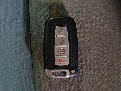 Used 2014 Hyundai Sonata Hybrid FWD image 32