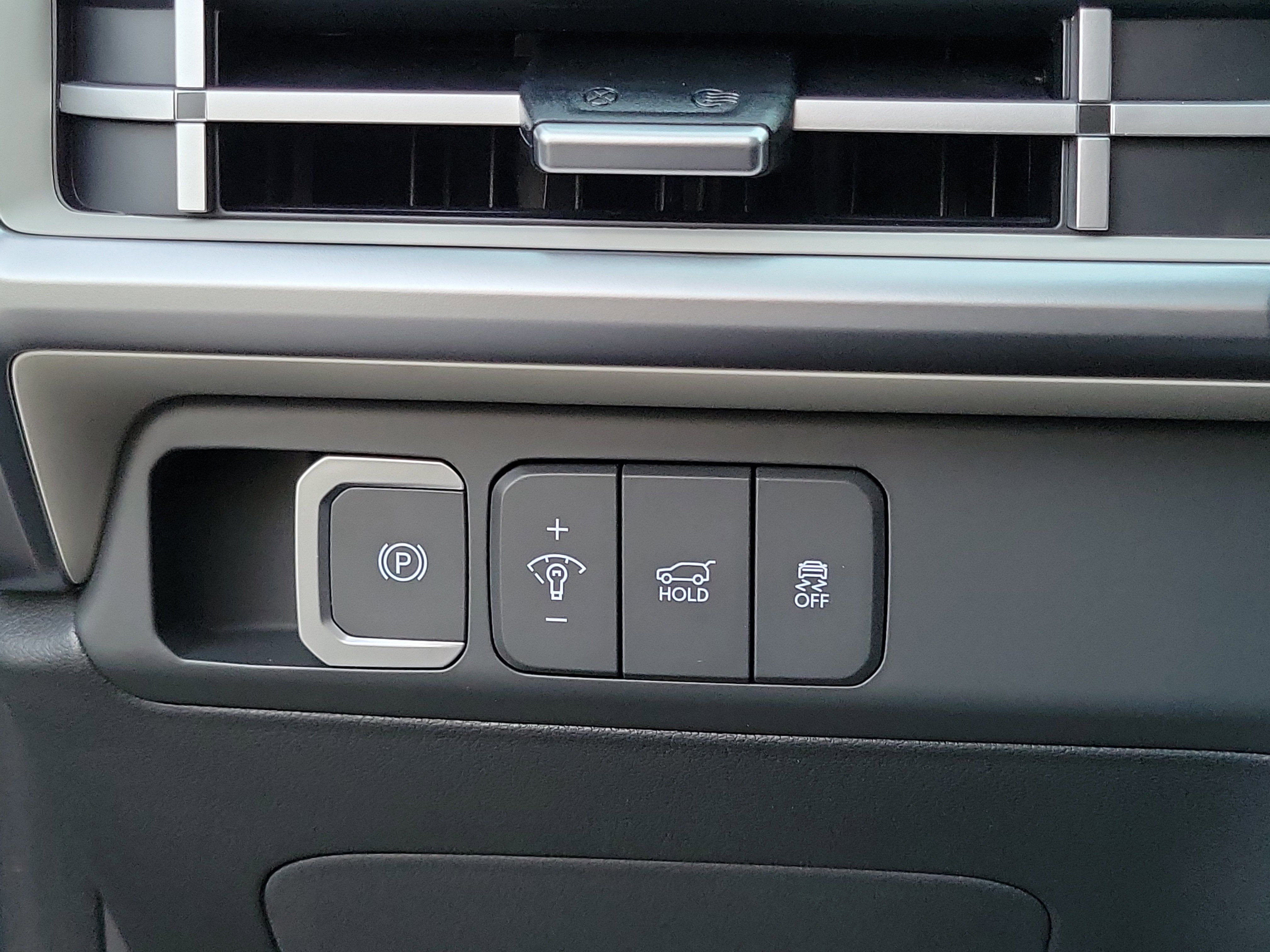 Used 2026 Hyundai Santa Fe SE FWD image 13