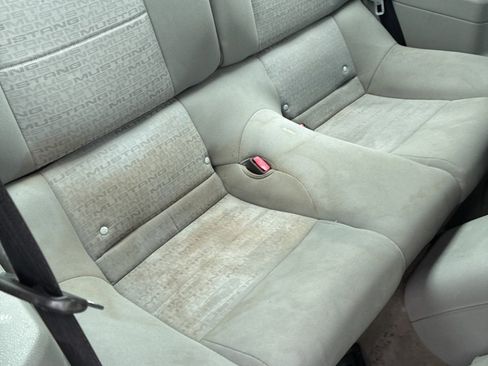 Used 2005 Ford Mustang Deluxe image 20