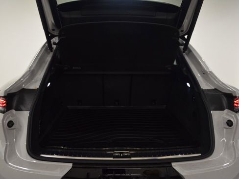 Certified 2026 Porsche Cayenne GTS AWD/4WD image 36
