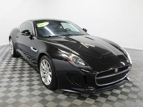 Used 2017 Jaguar F-TYPE Coupe RWD image 8