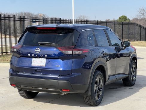 New 2026 Nissan Rogue SV image 4