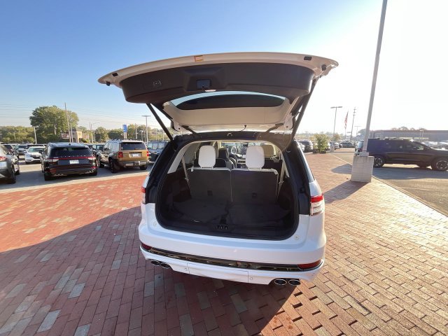 Used 2023 Lincoln Aviator Black Label w/ Jet Package AWD/4WD image 34