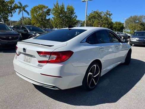 Used 2022 Honda Accord Sport image 3