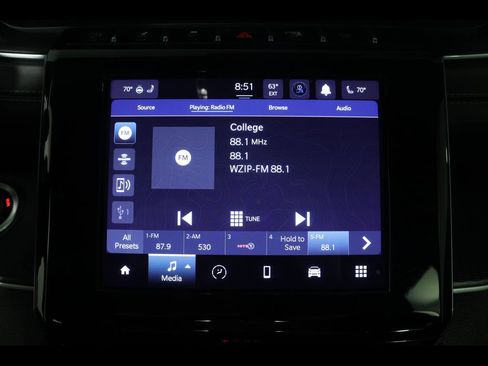 Used 2024 Jeep Grand Cherokee L Altitude AWD/4WD image 27