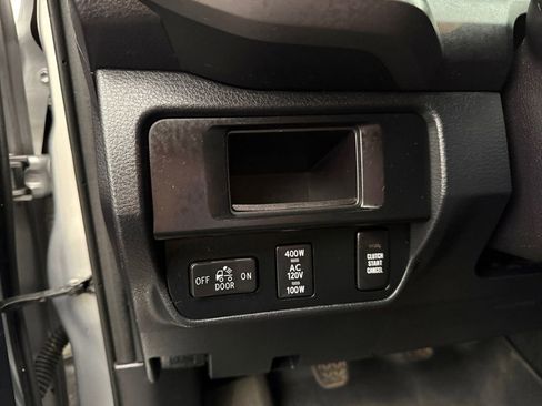 Used 2016 Toyota Tacoma image 22