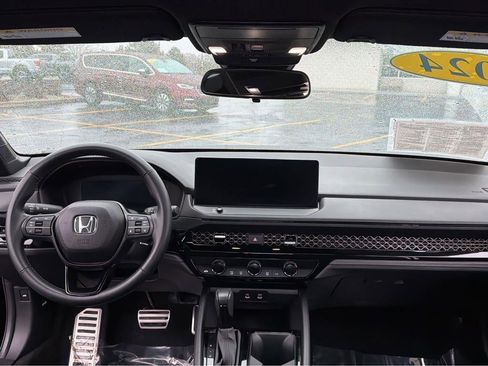 Used 2024 Honda Accord Sport image 30