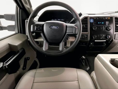 Used 2019 Ford F350 XL image 9