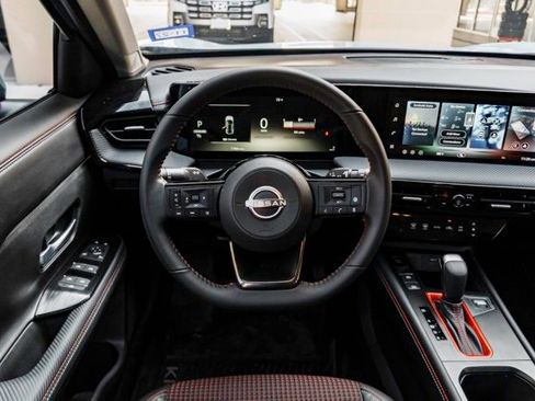 Used 2026 Nissan Kicks SR image 24