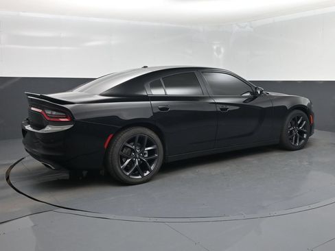 Used 2021 Dodge Charger SXT w/ Blacktop Package RWD image 3