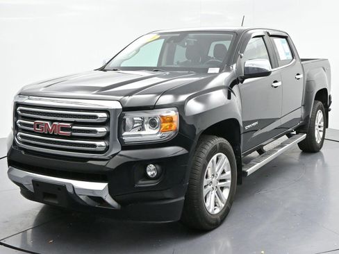 Used 2019 GMC Canyon SLT w/ Driver Alert Package AWD/4WD image 3