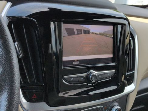 Certified 2022 Chevrolet Traverse LS AWD/4WD image 15