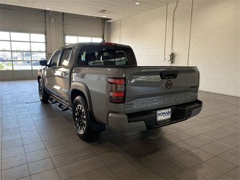 Used 2024 Nissan Frontier Pro-X w/ Technology Package image 3