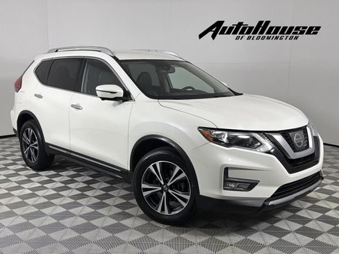 Used 2017 Nissan Rogue SL image 1