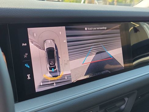 New 2026 Porsche Cayenne Coupe AWD/4WD image 31