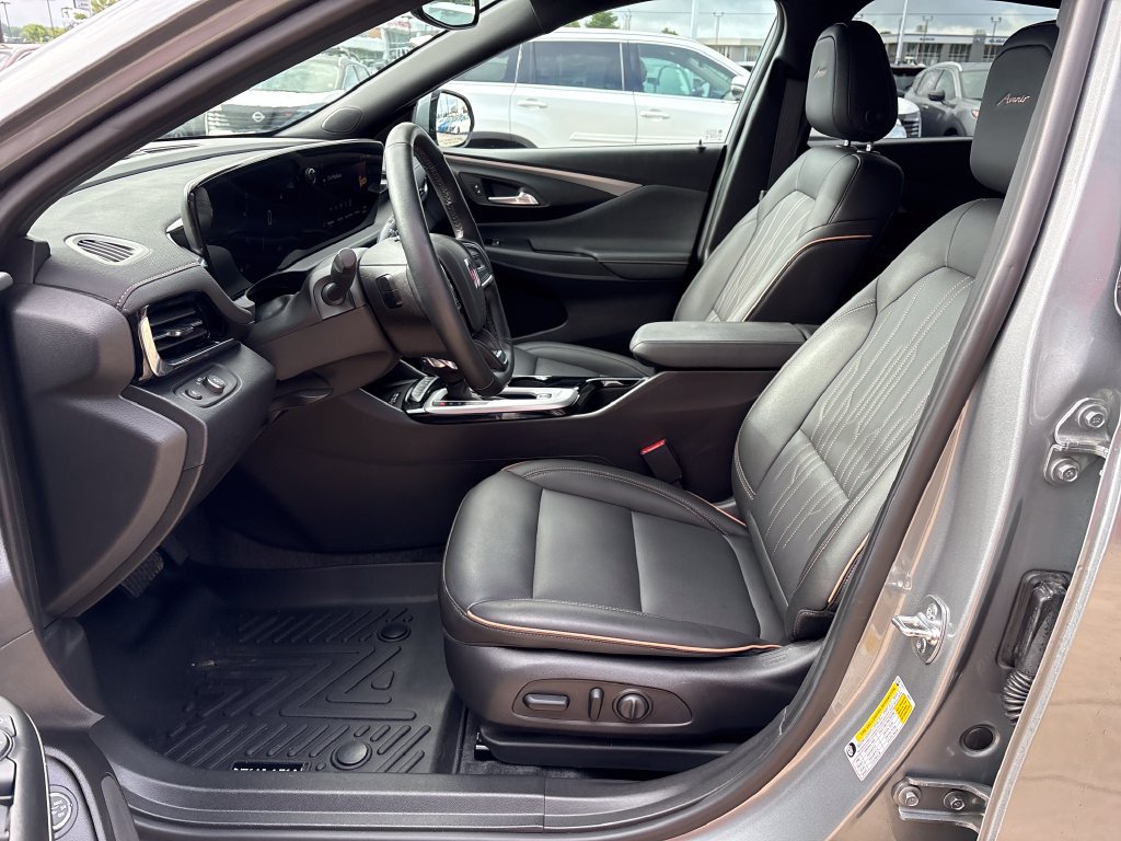 Used 2025 Buick Envista Sport Touring FWD image 9