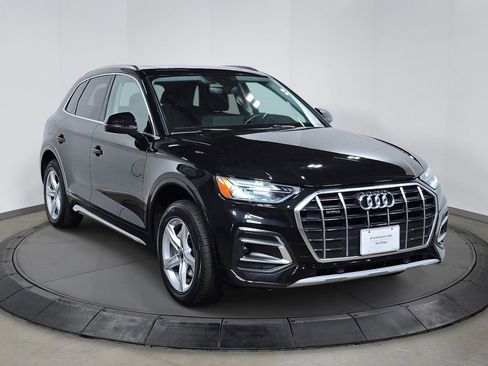 Used 2023 Audi Q5 2.0T Premium w/ Convenience Package AWD/4WD image 9