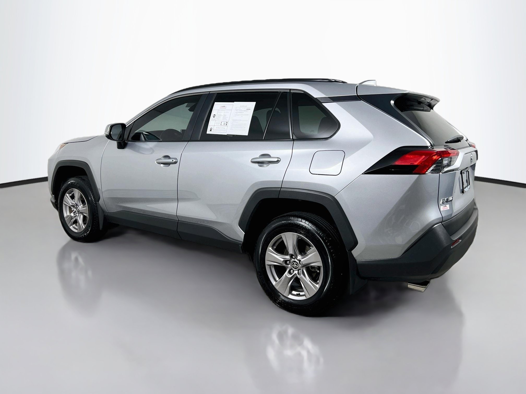 Used 2025 Toyota RAV4 XLE w/ Convenience Package FWD image 8
