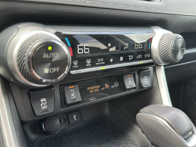 Used 2021 Toyota RAV4 XLE Premium AWD/4WD image 37