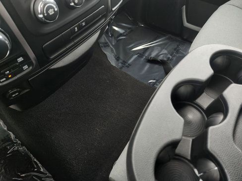 Used 2024 RAM 1500 Classic SLT image 21