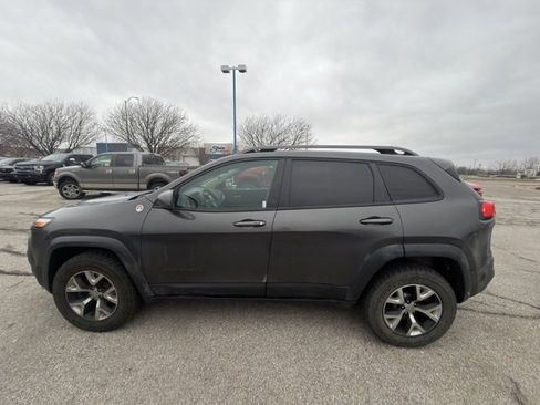 Used 2014 Jeep Cherokee Trailhawk w/ Technology Group image 2