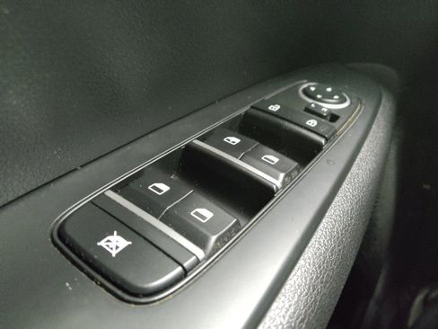 Used 2022 Kia Forte LXS FWD image 27
