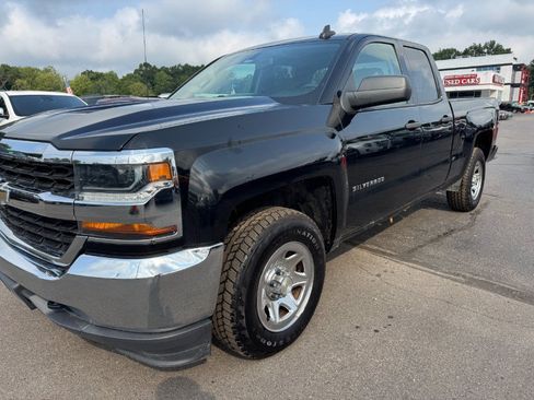 Used 2018 Chevrolet Silverado 1500 LS w/ Trailering Package AWD/4WD image 9