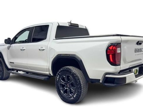 Used 2024 GMC Canyon Elevation image 4