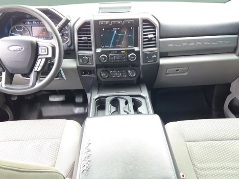 Used 2019 Ford F250 XLT w/ XLT Premium Package image 14